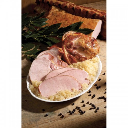 Schweinskarree serviert mit Vinschgauer Sauerkraut