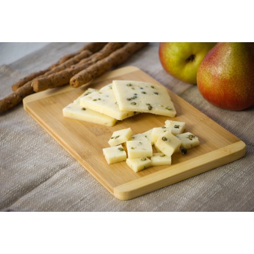 Pfefferer mit Zwiebeln aufgeschnitten