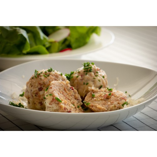 Speckknödel mit Parmesan, Butter und Schnittlauch