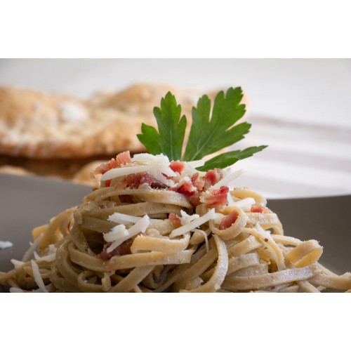 Fettuccine mit Speck und Käse