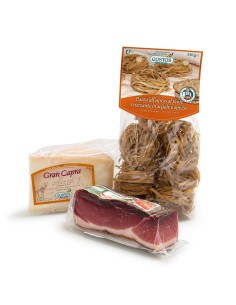 Gran Capra Käse, Schüttelbrot-Fettuccine und Speck Herzstück