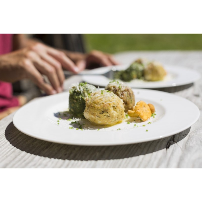 Käseknödel mit Butter und Käse
