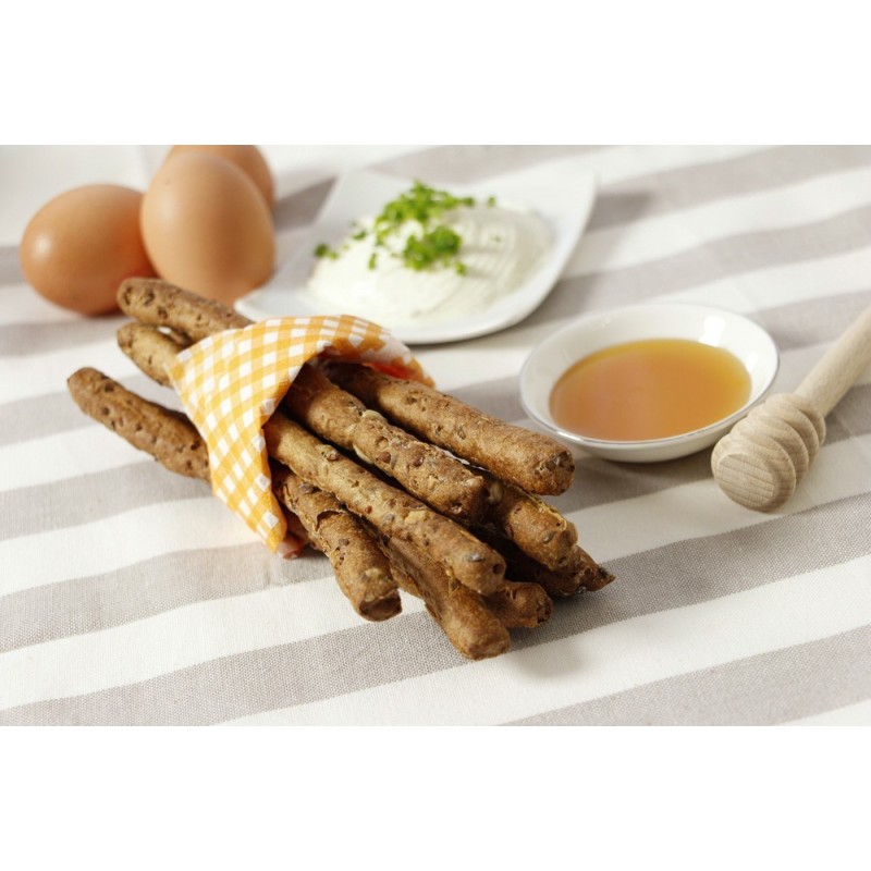 Mehrkorn-Fitness-Grissini zum Frühstück, mit Streichkäse und Honig