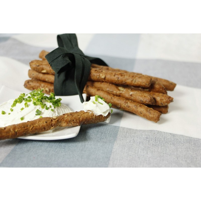 Mehrkorn-Fitness-Grissini zum Aperitiv, mit Streichkäse