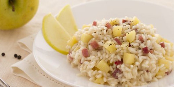 Risotto mit Äpfeln und Speck