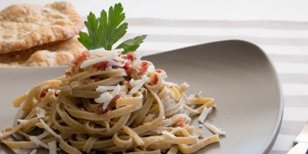 Schüttelbrot Fettuccine mit Speck und Käse