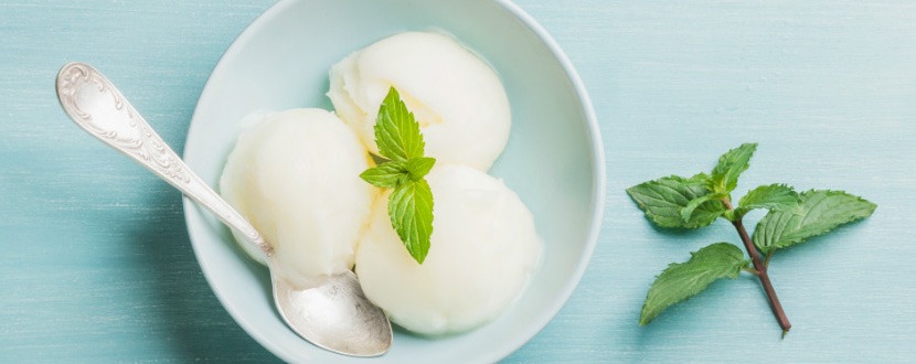 Rezept Zitronensorbet mit Sahne und Holunderblüten Sirup