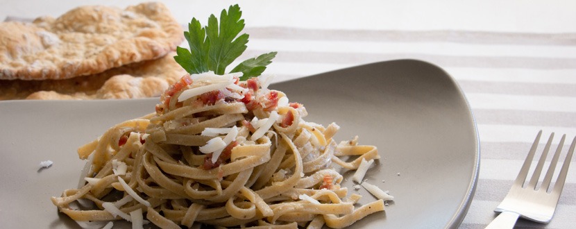 Schüttelbrot Fettuccine mit Speck und Käse